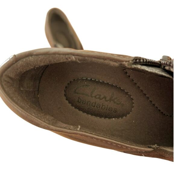 Clarks Bendables Brown Leather Promise Josie Booties Sz 7 - Picture 7 of 8